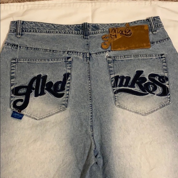 Akademiks Jean Shorts - Picture 2 of 2